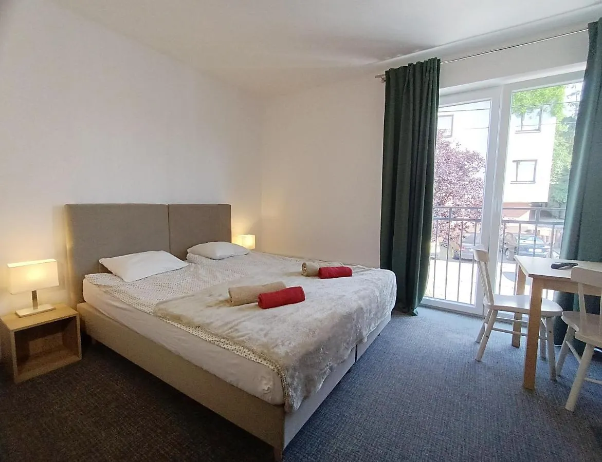 Firstroom Gdansk 0*,